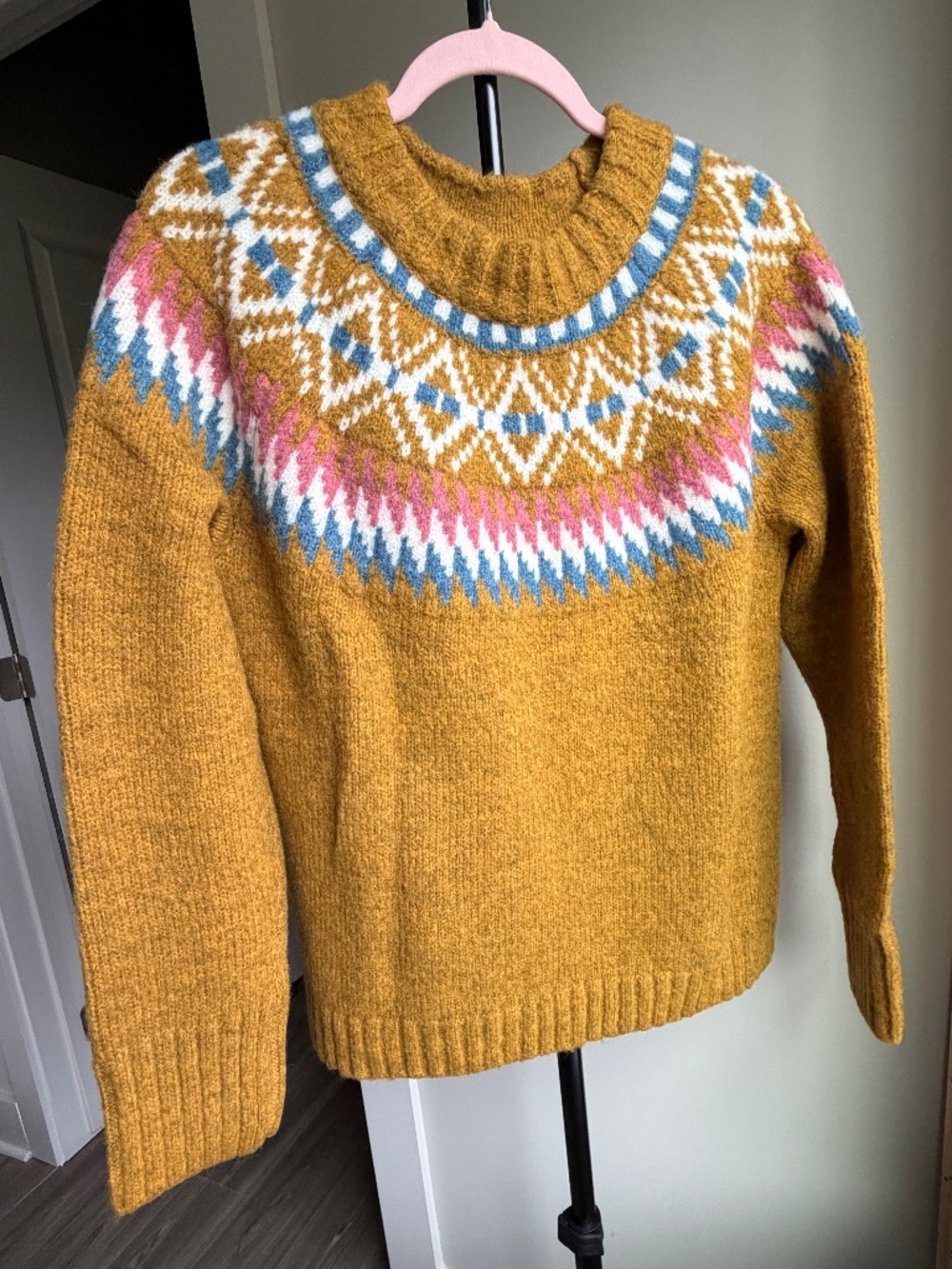 Colorful Nordic Fair Isle Sweater | Large